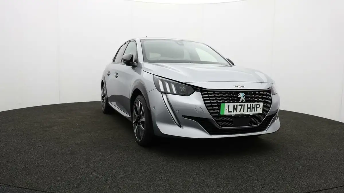 2021-peugeot-208-e-gt-premium-big-42