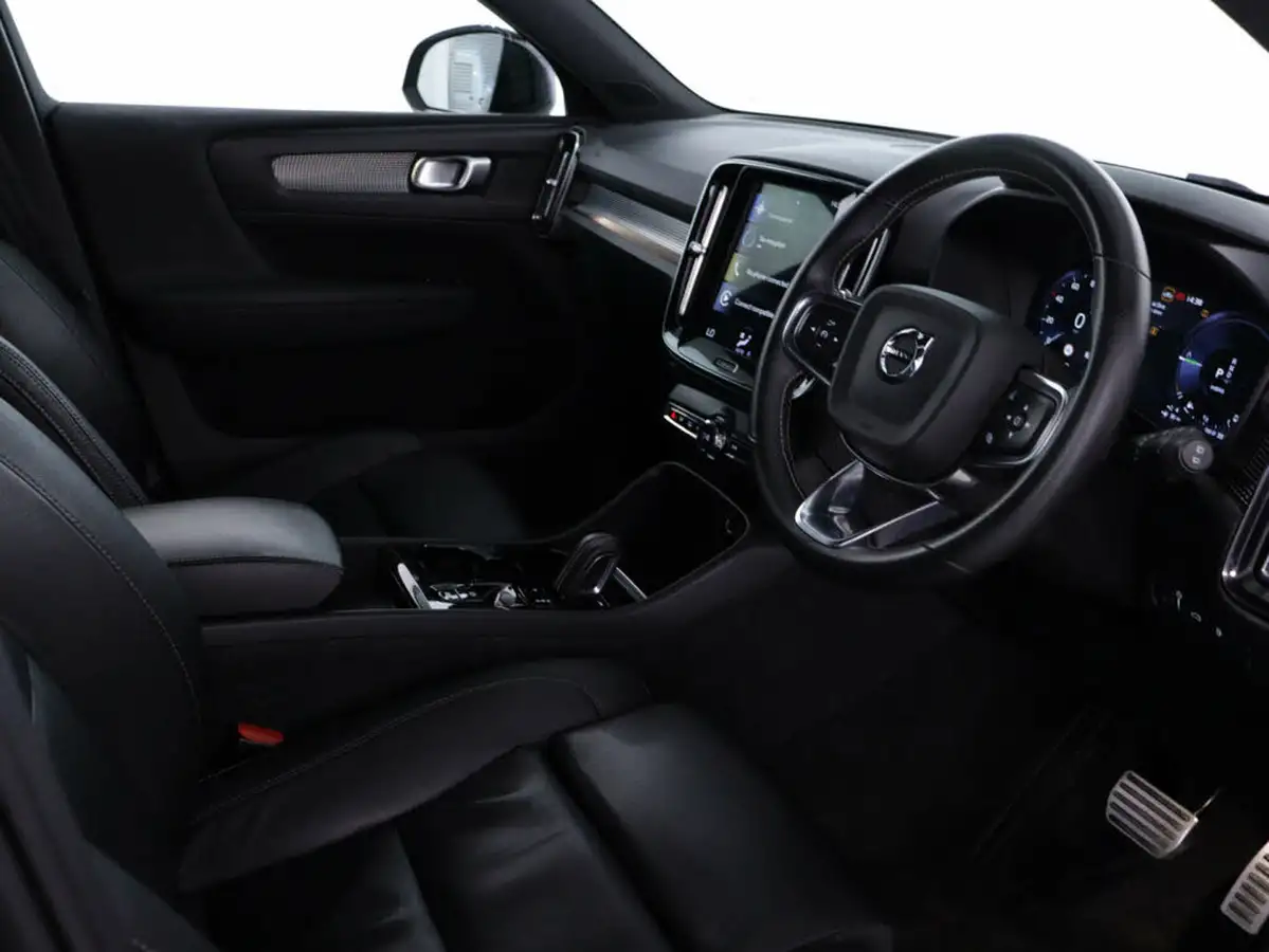 2021-volvo-xc40-15-t4-r-design-211bhp-big-26