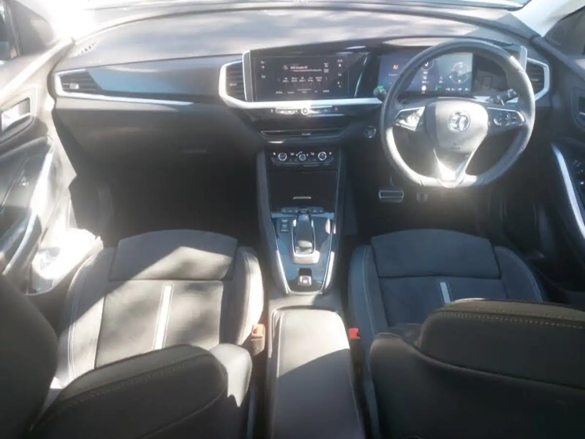 2023-vauxhall-grandland-16-gse-big-2