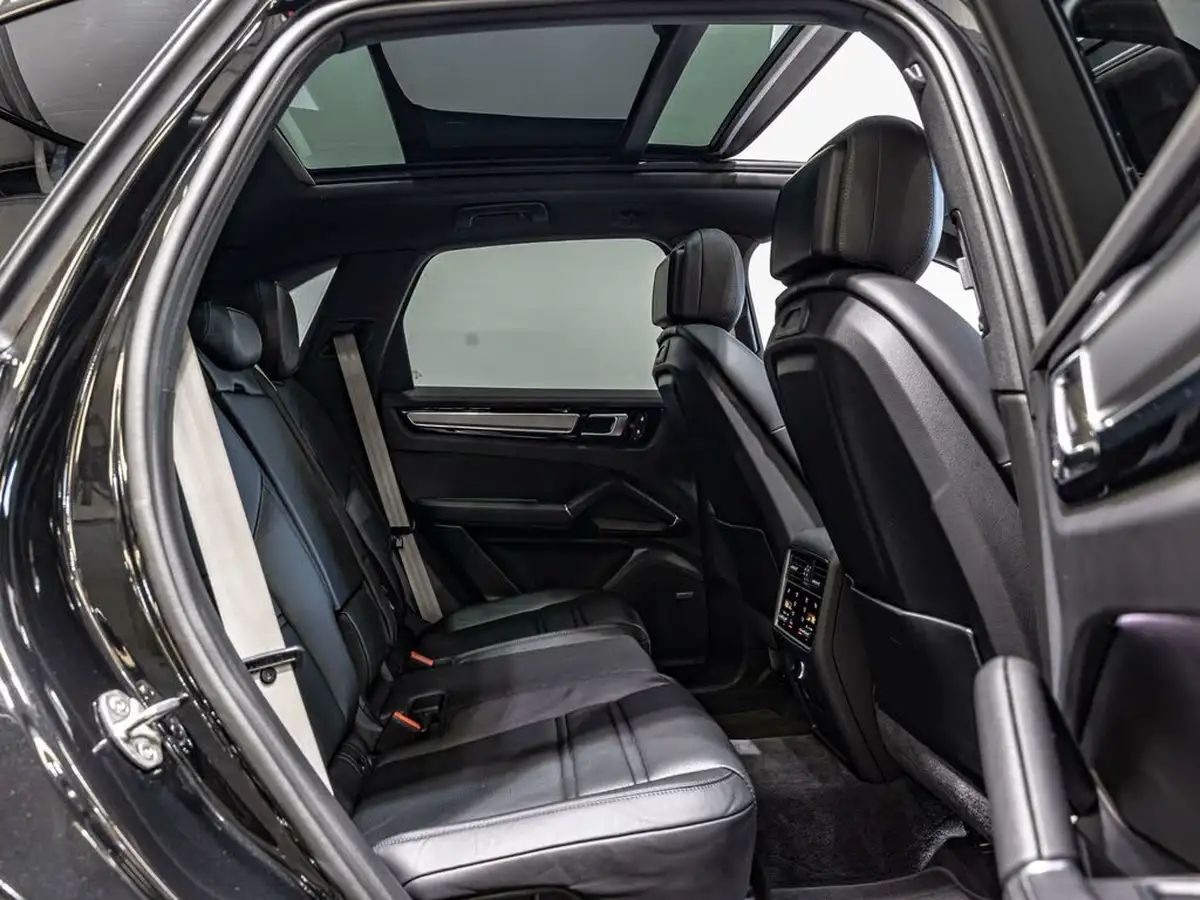 2022-porsche-cayenne-30-v6-e-hybrid-platinum-edition-462ps-station-wagon-big-19