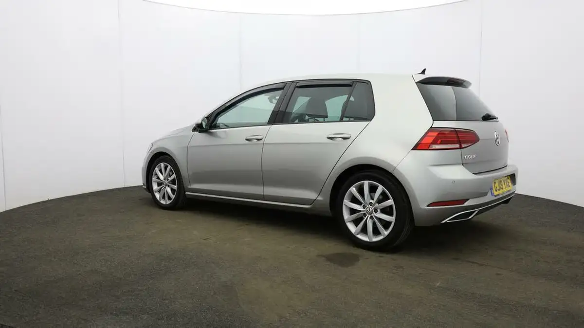 2019-volkswagen-golf-15-tsi-gt-150ps-hatchback-5d-dsg-big-63