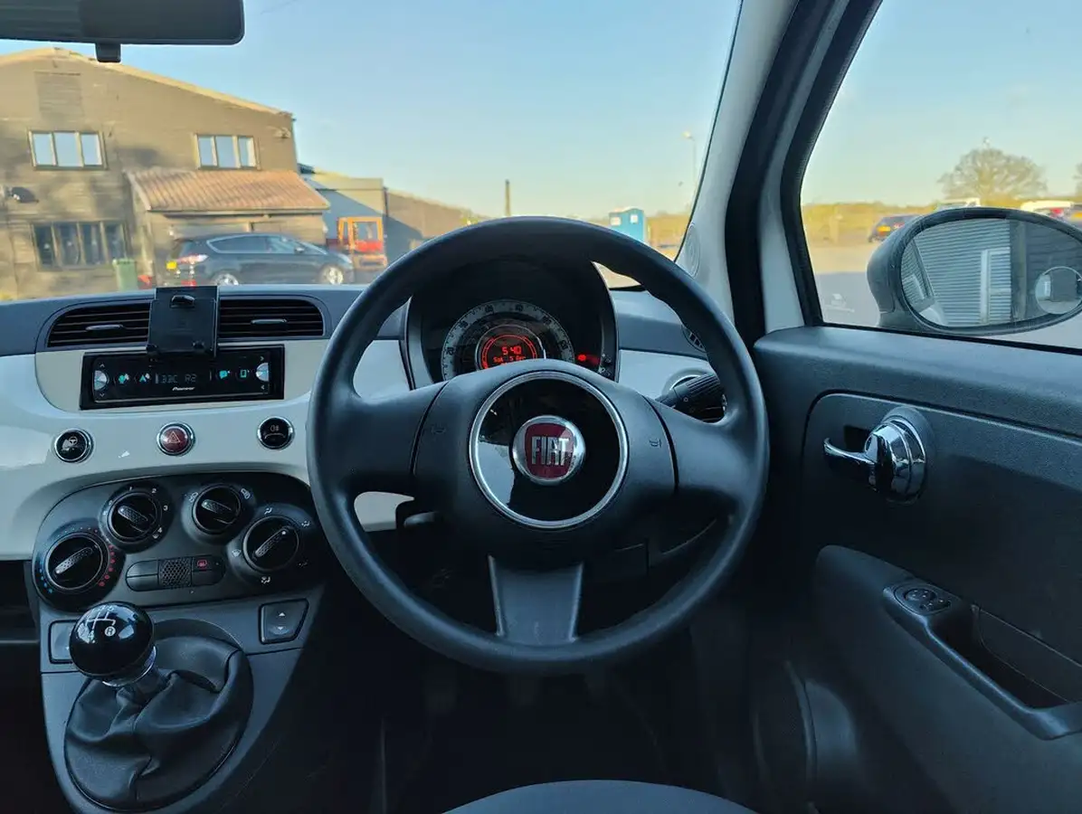2010-fiat-500-12-pop-big-44