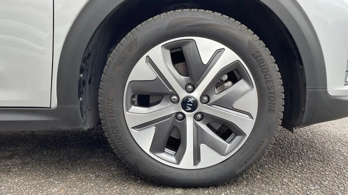 2021-kia-e-niro-ev-3-big-19