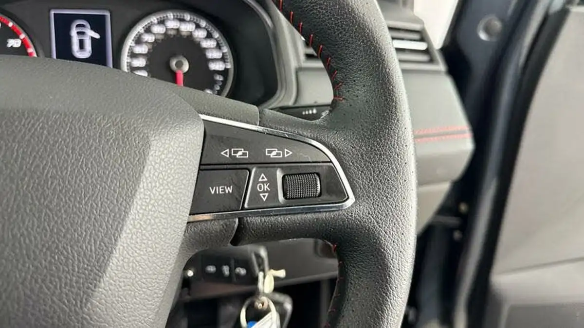 2021-seat-arona-10-tsi-fr-red-edition-big-20