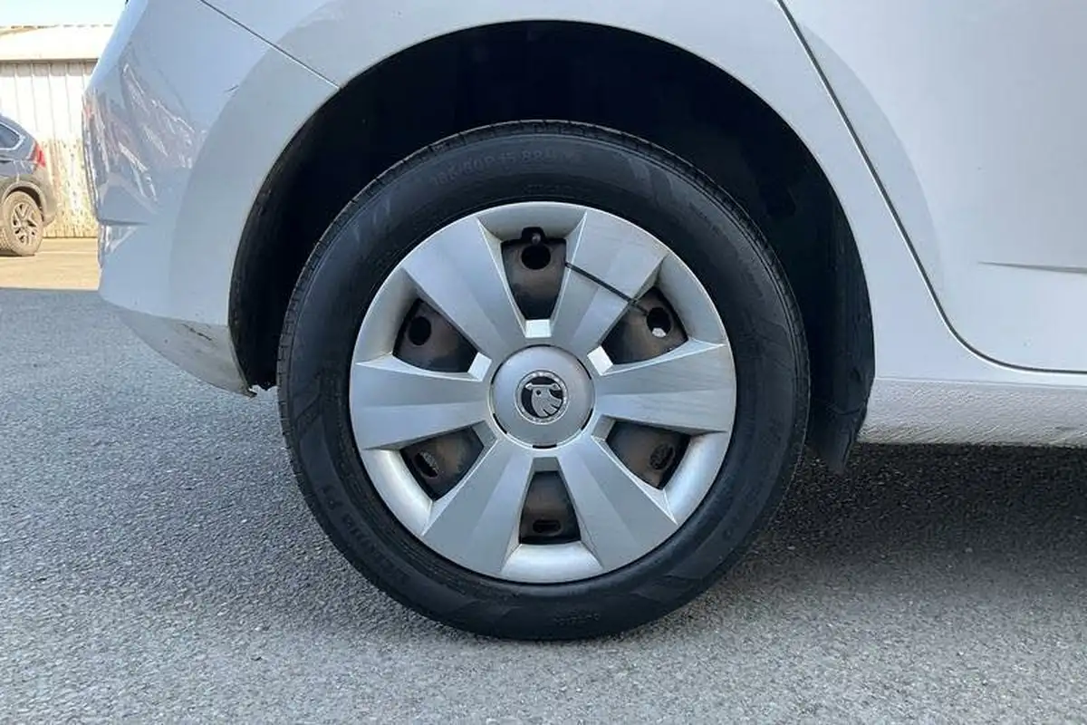 2018-skoda-fabia-10-mpi-s-plus-big-7