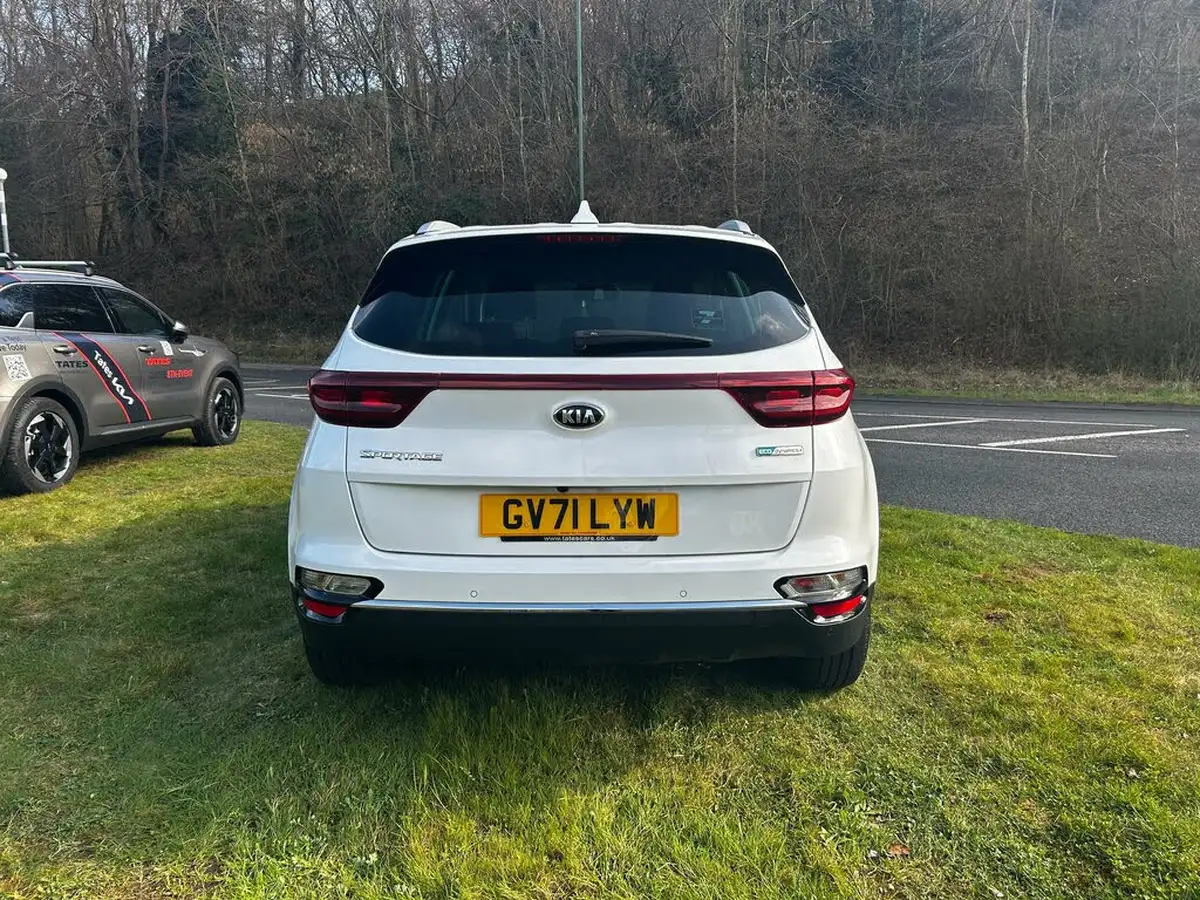 2022-kia-sportage-16crdi-2-134bhp-48v-dct-big-3