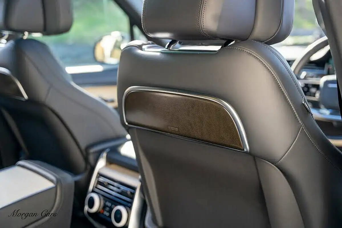 2022-land-rover-range-rover-44-p530-sv-big-37
