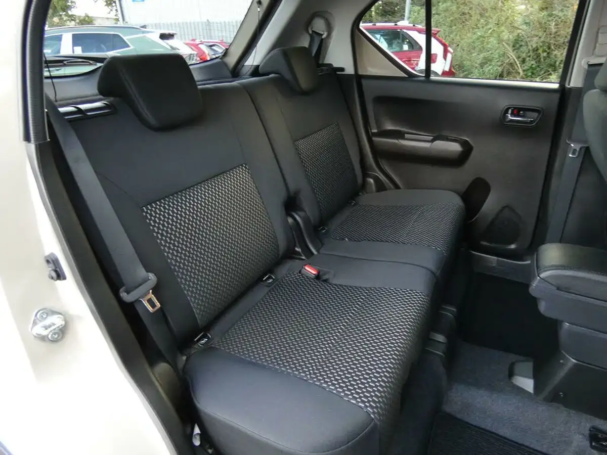2023-suzuki-ignis-12-dualjet-sz5-big-32