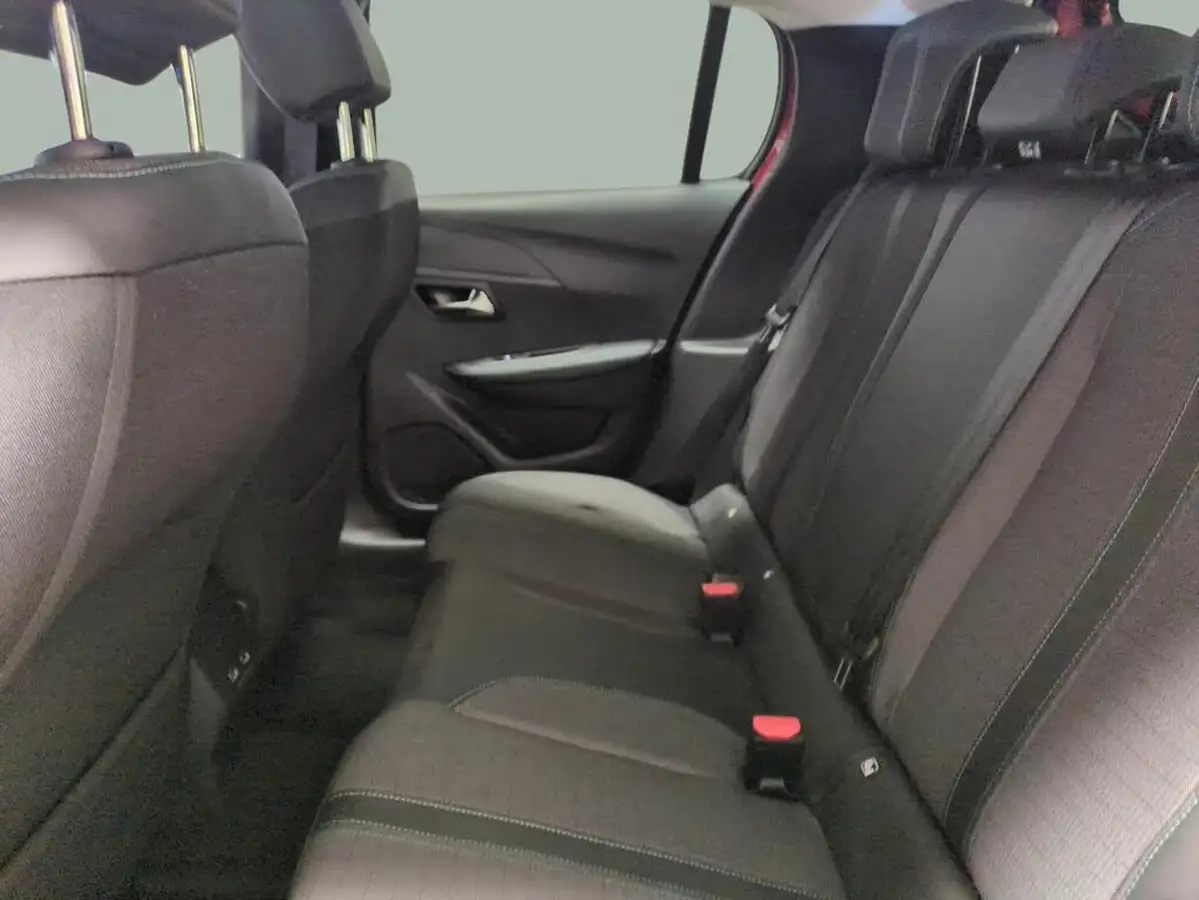 2023-peugeot-208-12-puretech-allure-premium-100ps-eat8-big-25