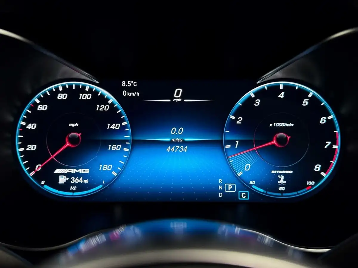 2021-mercedes-benz-glc-class-30-glc-amg-43-premium-station-wagon-5d-big-31