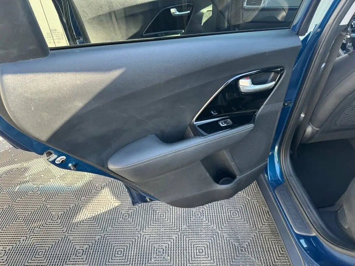 2017-kia-niro-16-gdi-2-156kwh-lithium-ion-big-15