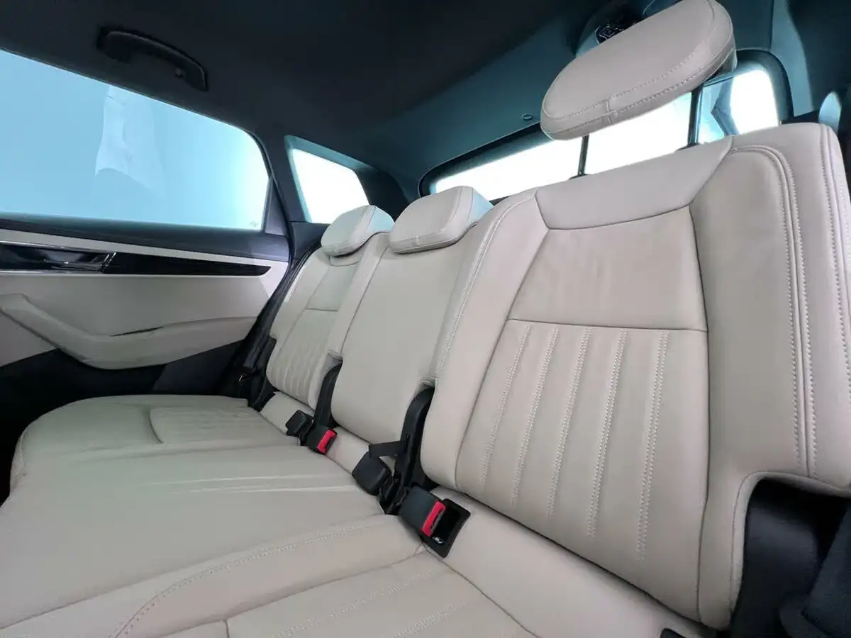 2020-skoda-karoq-16tdi-se-l-dsg-big-12