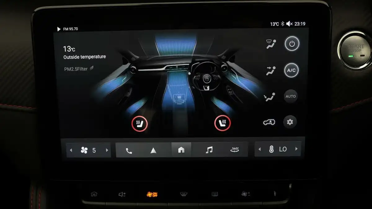 2022-mg-zs-suv-e-trophy-ev-176ps-big-12
