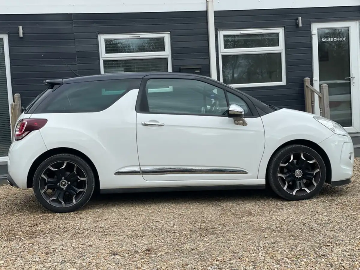 2013-citroen-ds3-16-dsport-plus-big-4