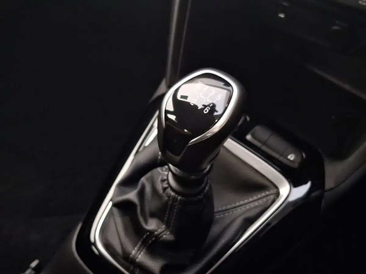 2022-vauxhall-corsa-12-turbo-se-edition-big-18