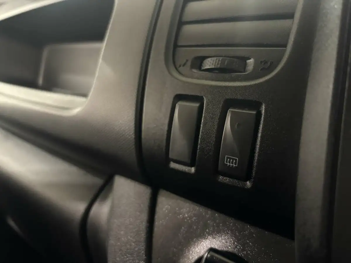 2021-renault-trafic-20dci-ll30-energy-120-business-panel-big-9