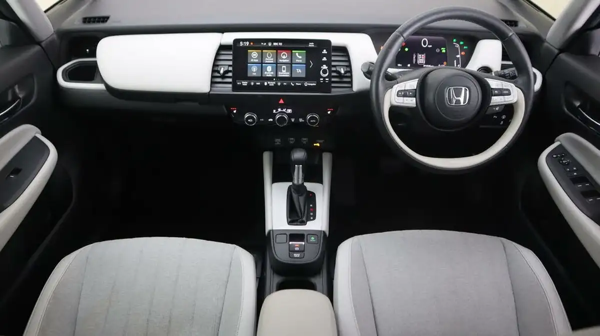 2021-honda-jazz-15-i-mmd-ex-107ps-big-13