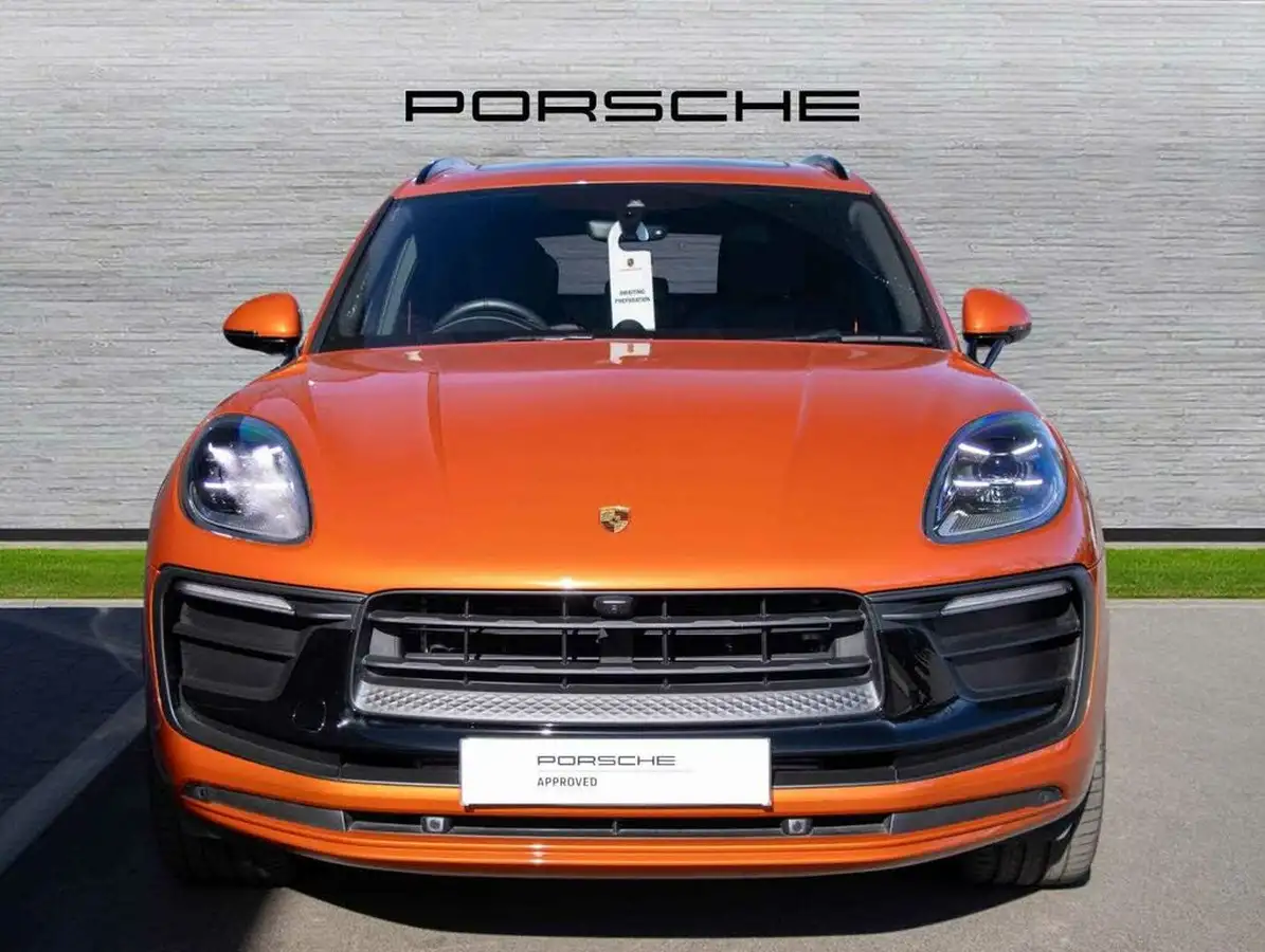 2024-porsche-macan-20-big-4