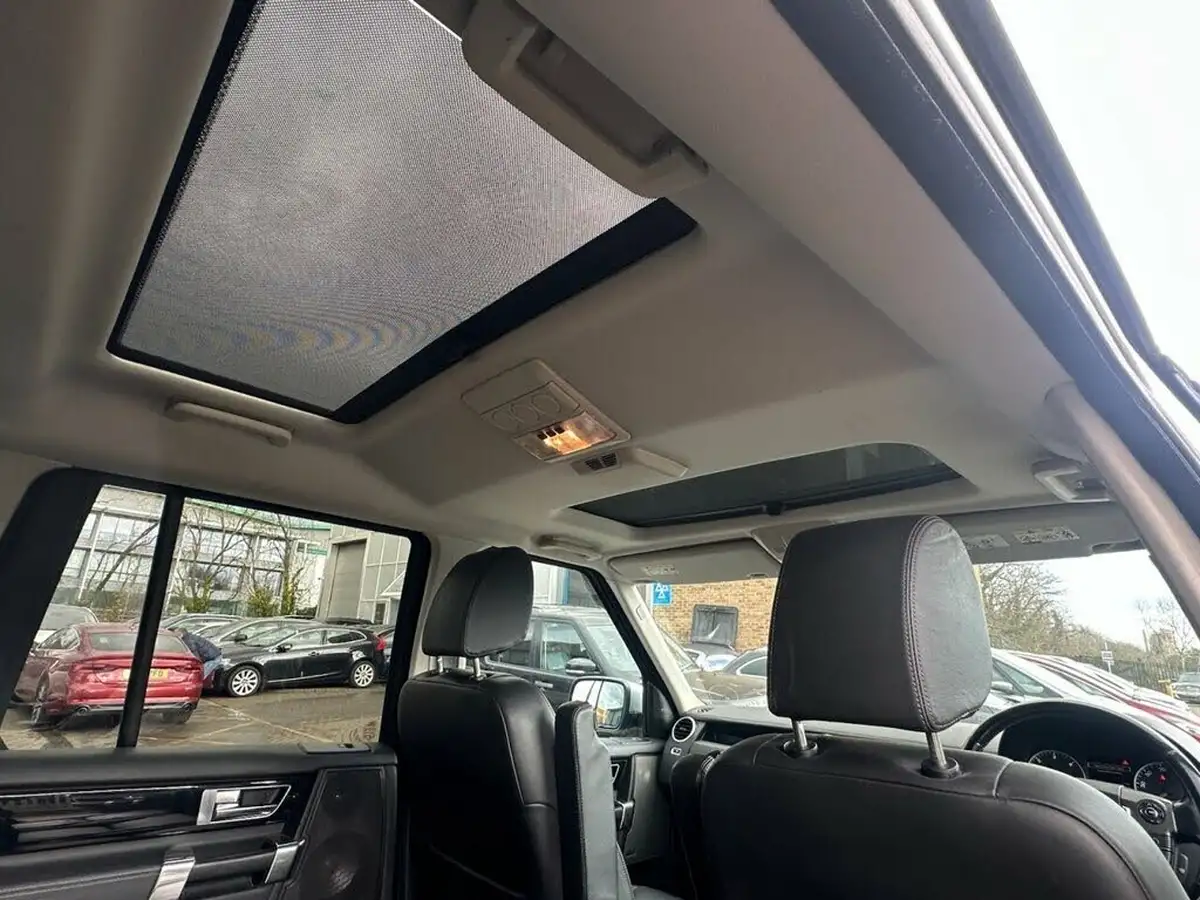 2011-land-rover-discovery-4-30tdv6-hse-big-32