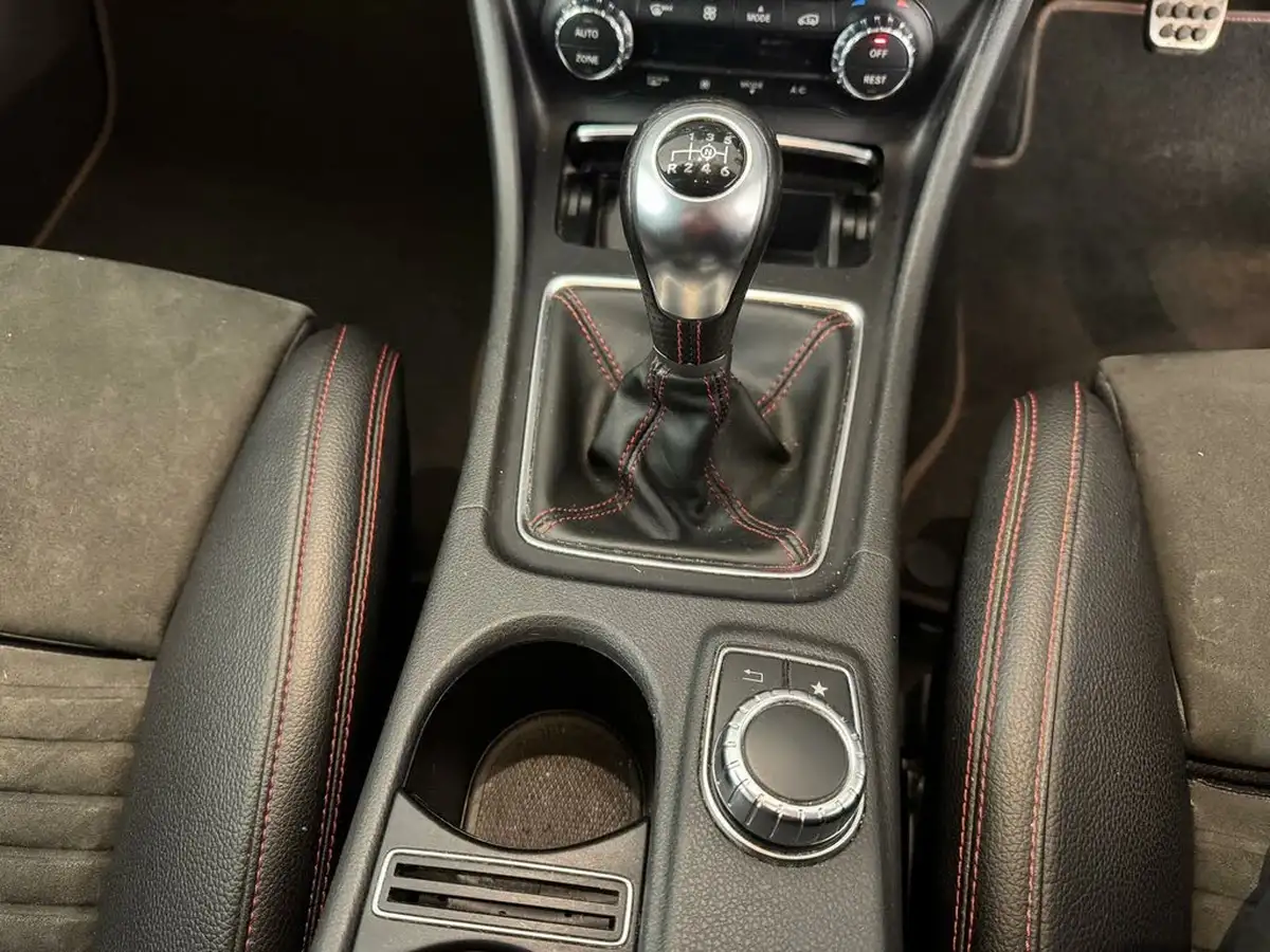 2019-mercedes-benz-gla-class-16-gla-180-amg-line-edition-big-23