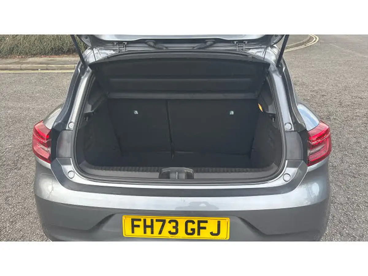 2023-renault-clio-10-tce-rs-line-big-3