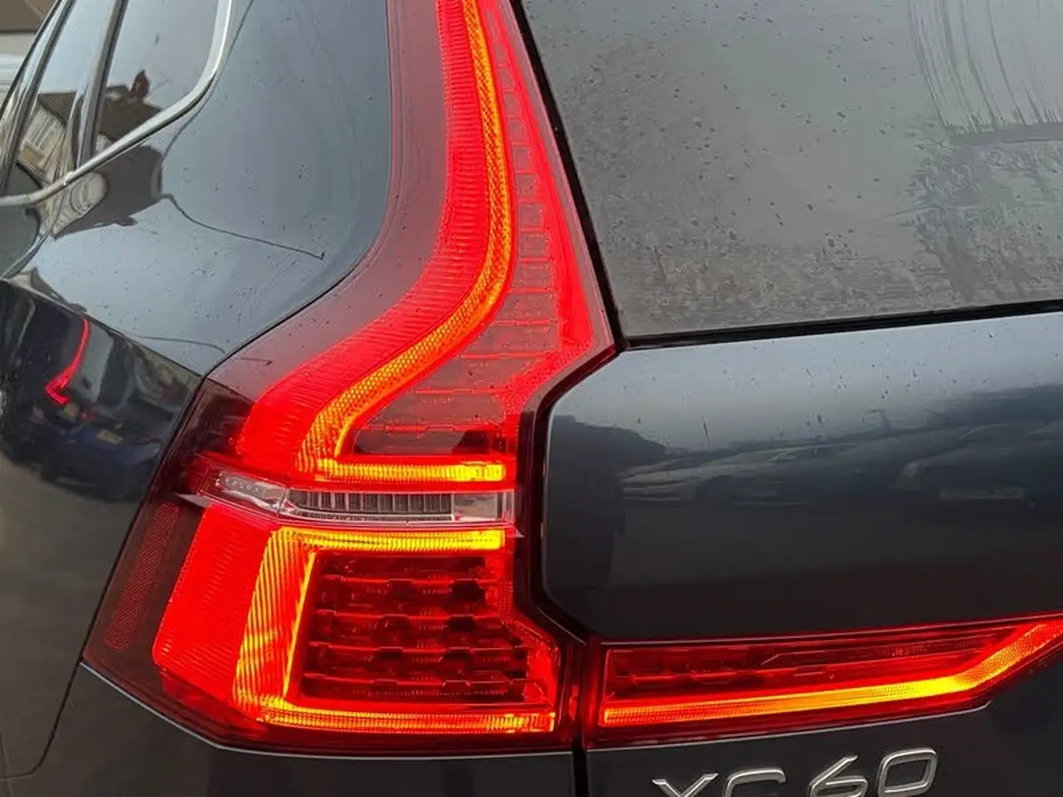 2019-volvo-xc60-20-t8-inscription-pro-ss-big-38