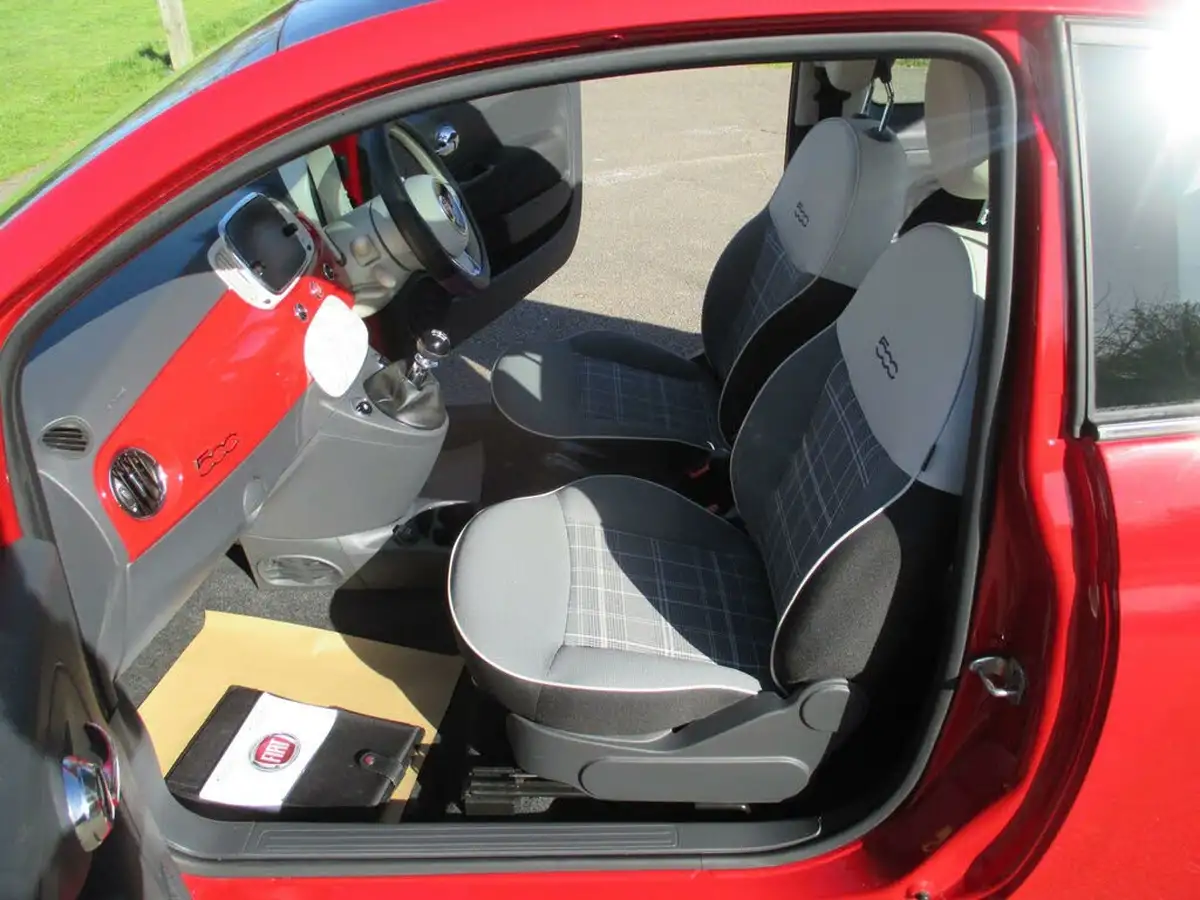 2017-fiat-500-12-lounge-big-24