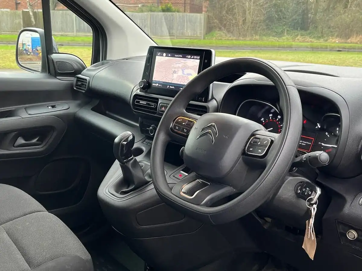 2021-citroen-berlingo-15bluehdi-1000-driver-100pseu6dt-e-ss-big-4