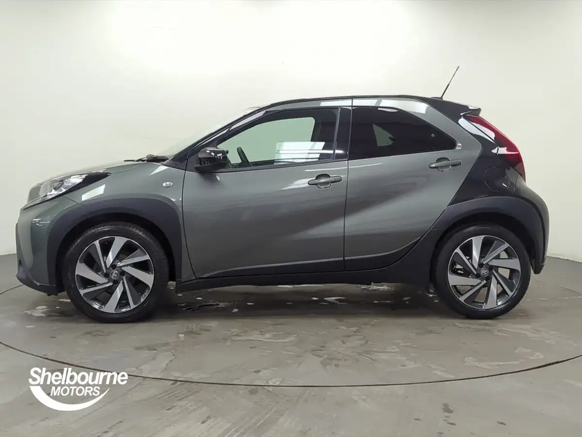 2022-toyota-aygo-x-10-vvt-i-edge-big-13