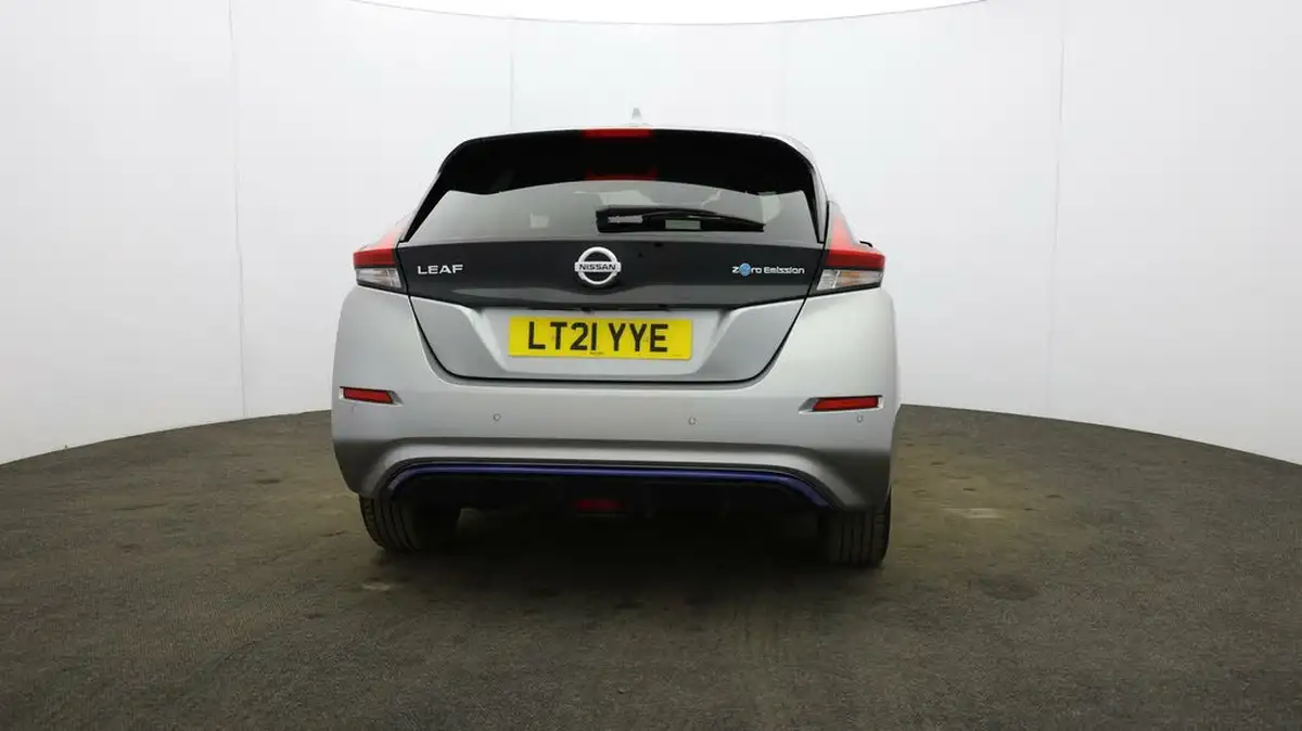 2021-nissan-leaf-e-tekna-big-61