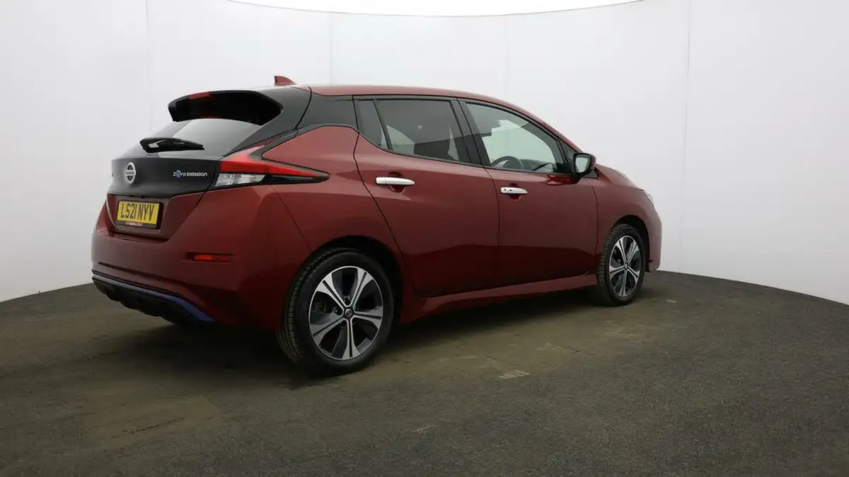 2021-nissan-leaf-e-e-tekna-big-6