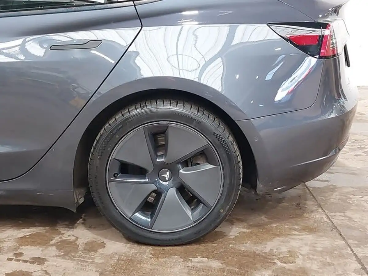 2021-tesla-model-3-e-long-range-4x4-big-13
