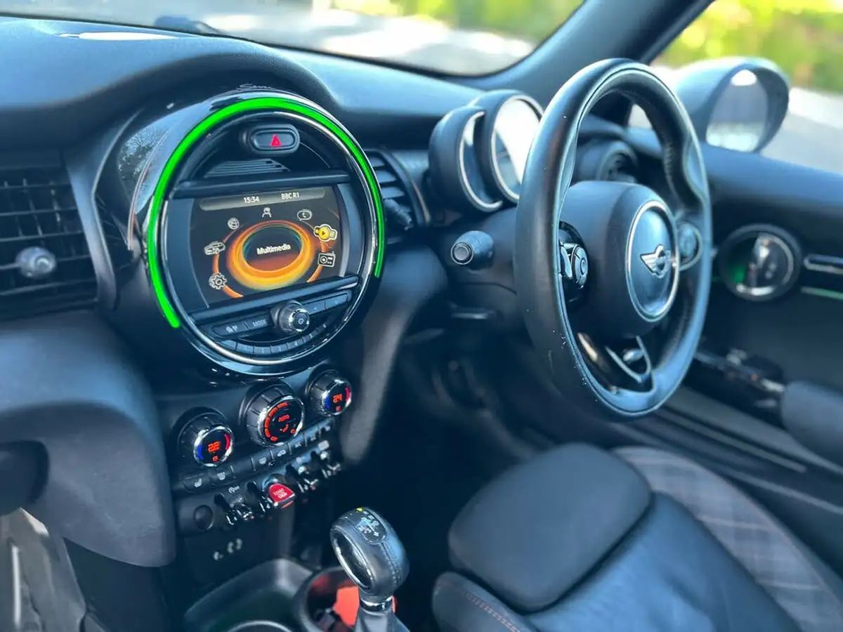 2017-mini-cooper-15td-cooper-d-seven-3d-auto-big-29