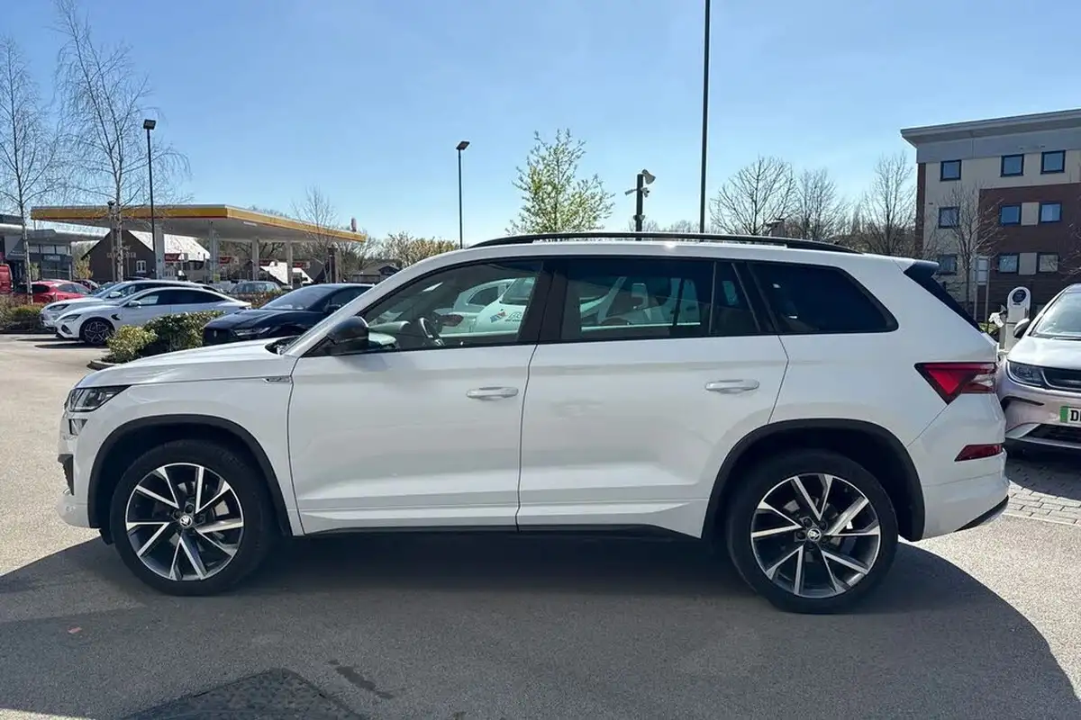 2021-skoda-kodiaq-20-tsi-sportline-big-32