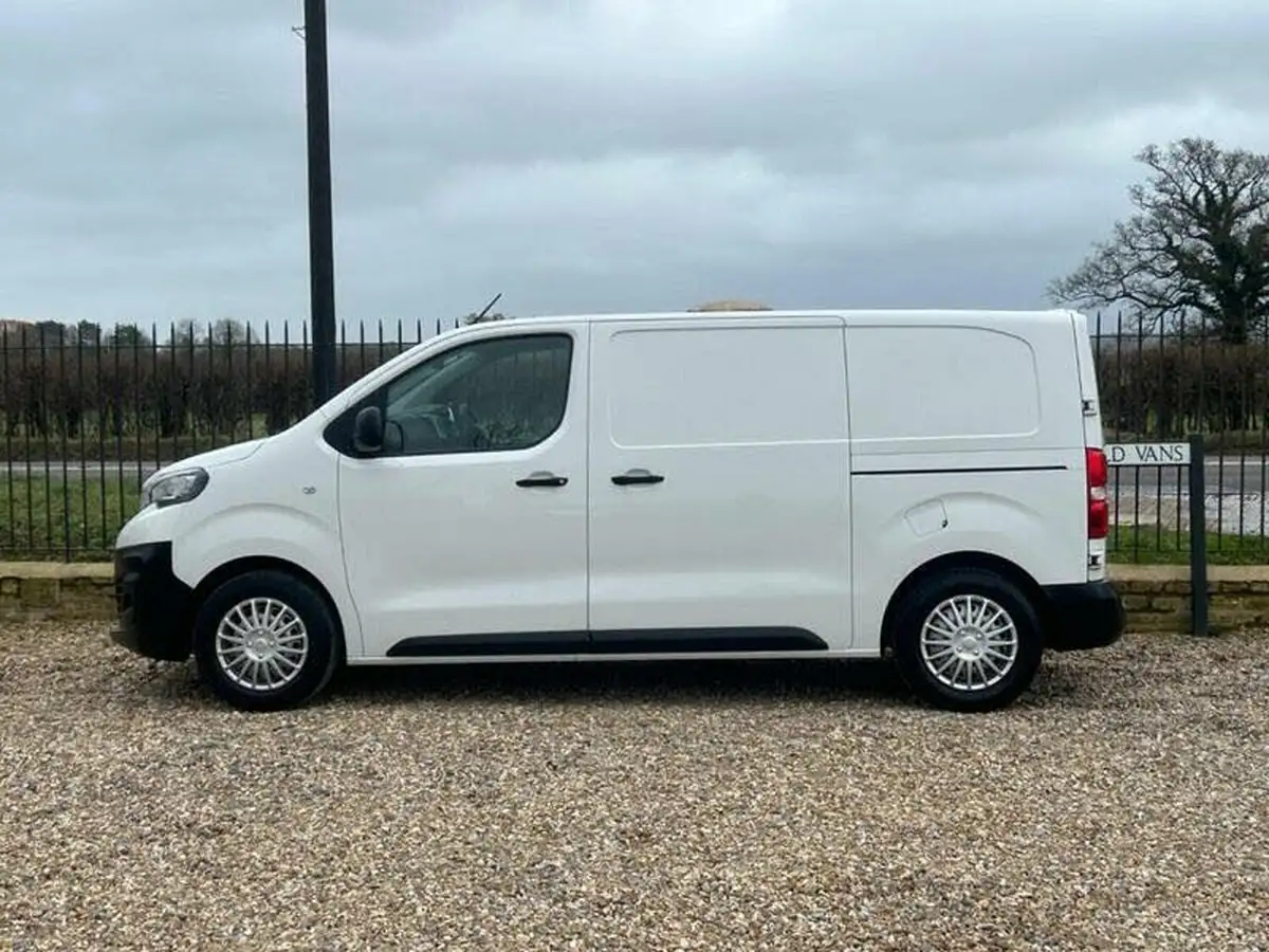 2020-peugeot-expert-15-bluehdi-compact-120bhp-big-16