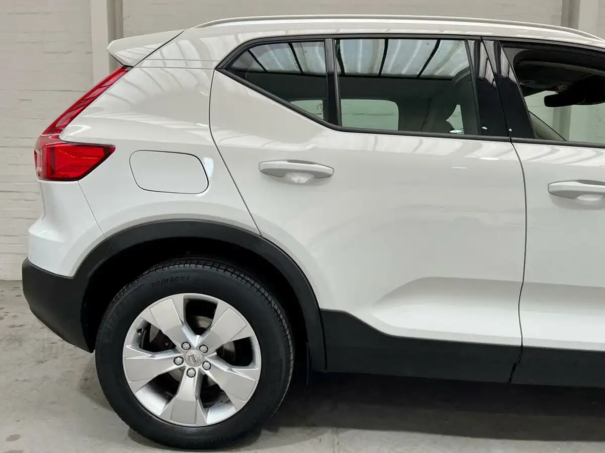 2020-volvo-xc40-15-t3-momentum-big-8