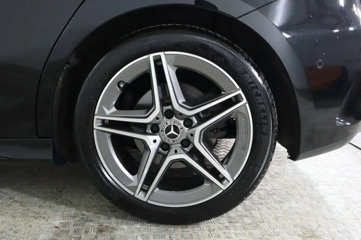 2023-mercedes-benz-a-class-13-a200-amg-line-executive-hatchback-5d-big-27