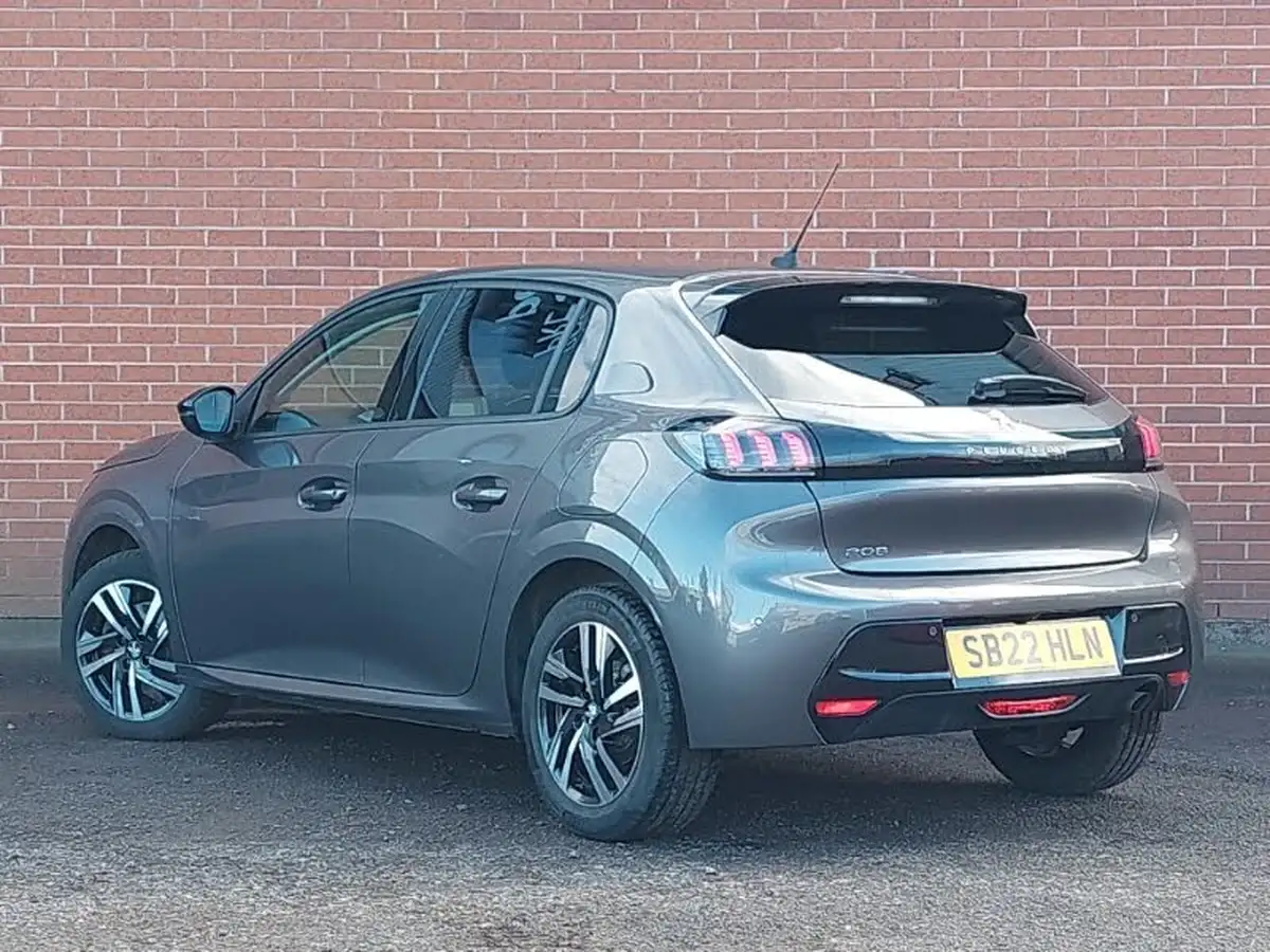 2022-peugeot-208-12-puretech-allure-premium-100bhp-big-1