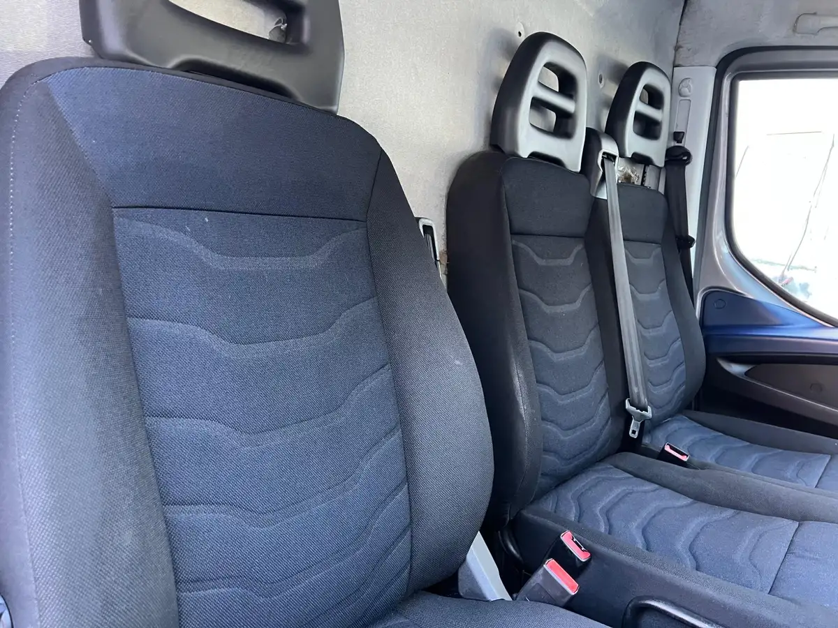 2017-iveco-daily-s-class-23td-35s16v-3520-h2-business-3520-big-9