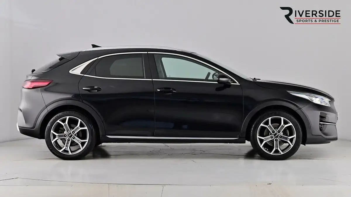 2022-kia-xceed-15-t-gdi-3-big-2