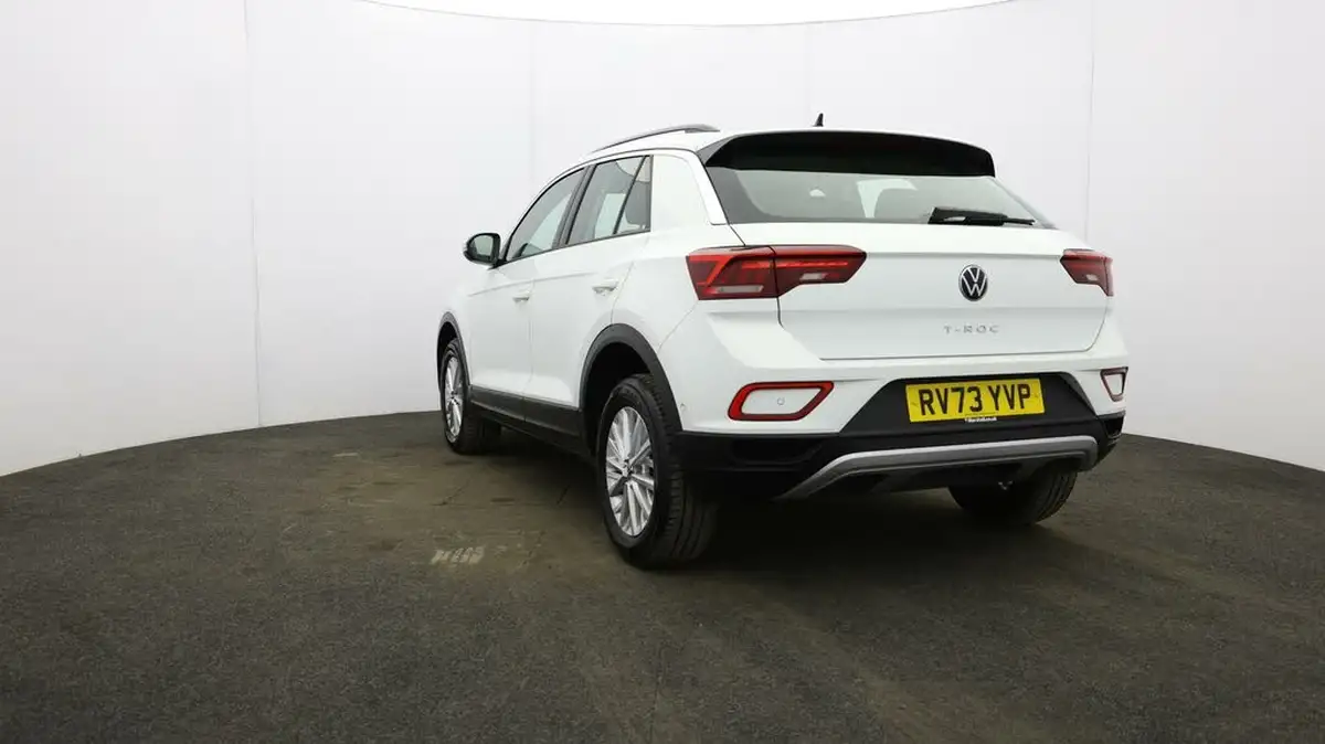 2023-volkswagen-t-roc-10-tsi-life-big-24