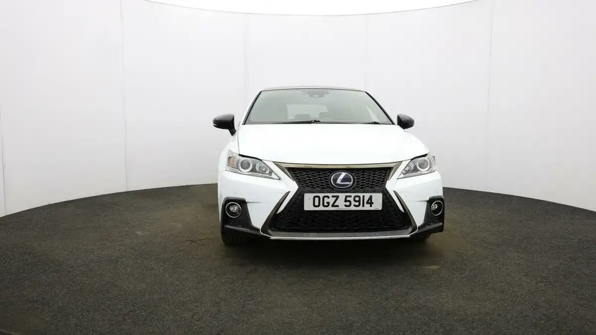 2019-lexus-ct-200h-18-f-sport-big-40