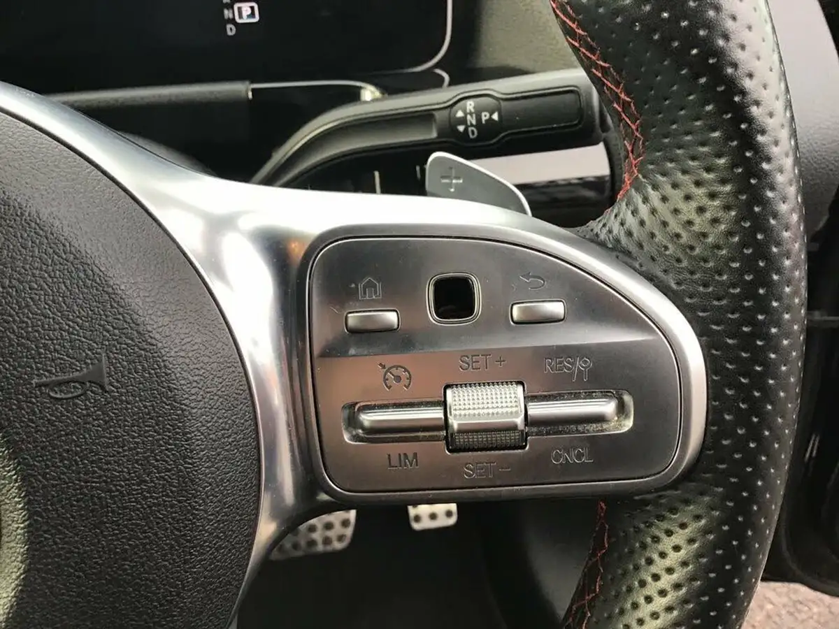 2019-mercedes-benz-b-class-13-b200-amg-line-executive-big-19