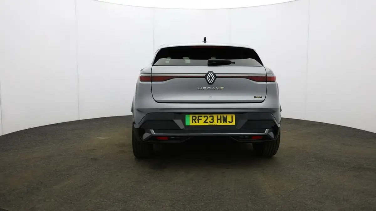 2023-renault-megane-e-tech-e-techno-big-55