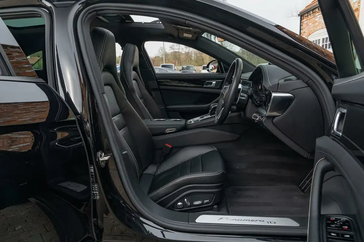 2020-porsche-panamera-30-4-10-years-edition-sport-turismo-big-27
