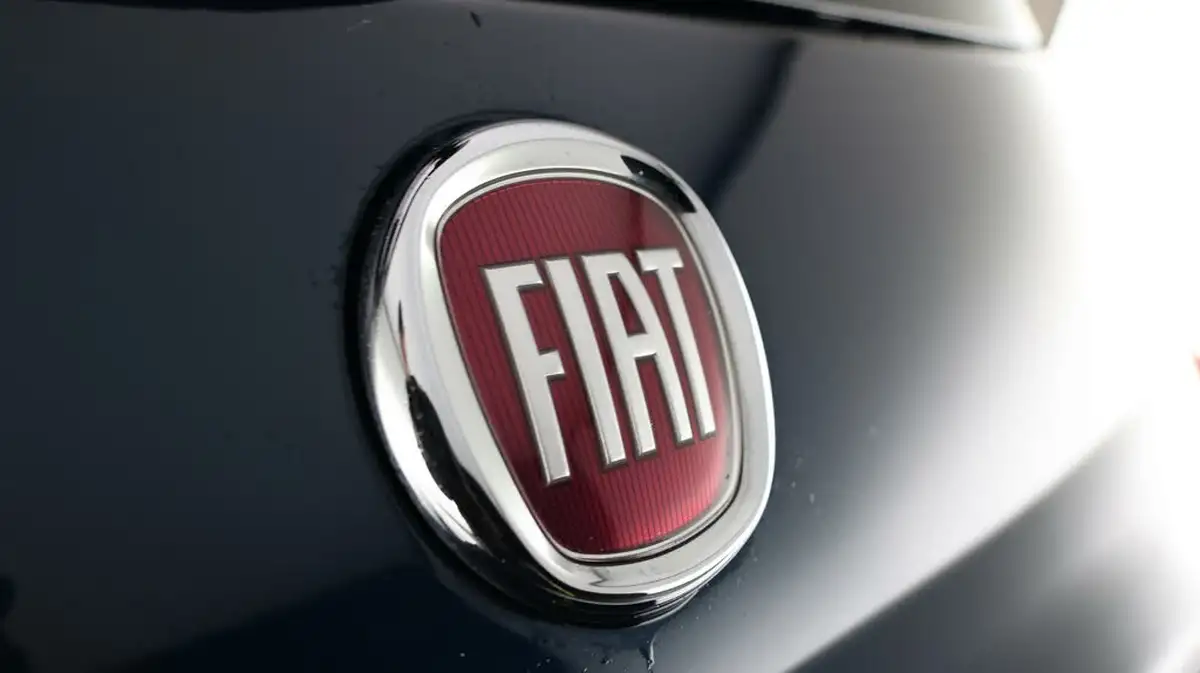 2020-fiat-500-10-launch-edition-big-20