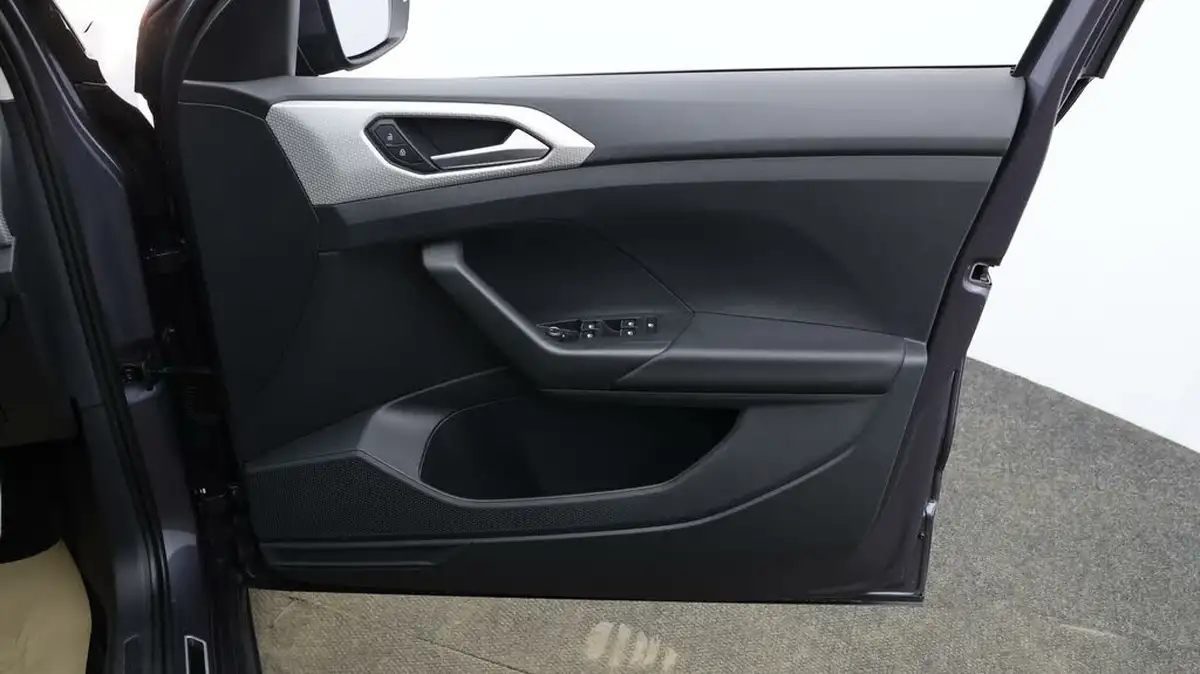 2024-volkswagen-t-cross-10-tsi-move-110ps-dsg-big-14