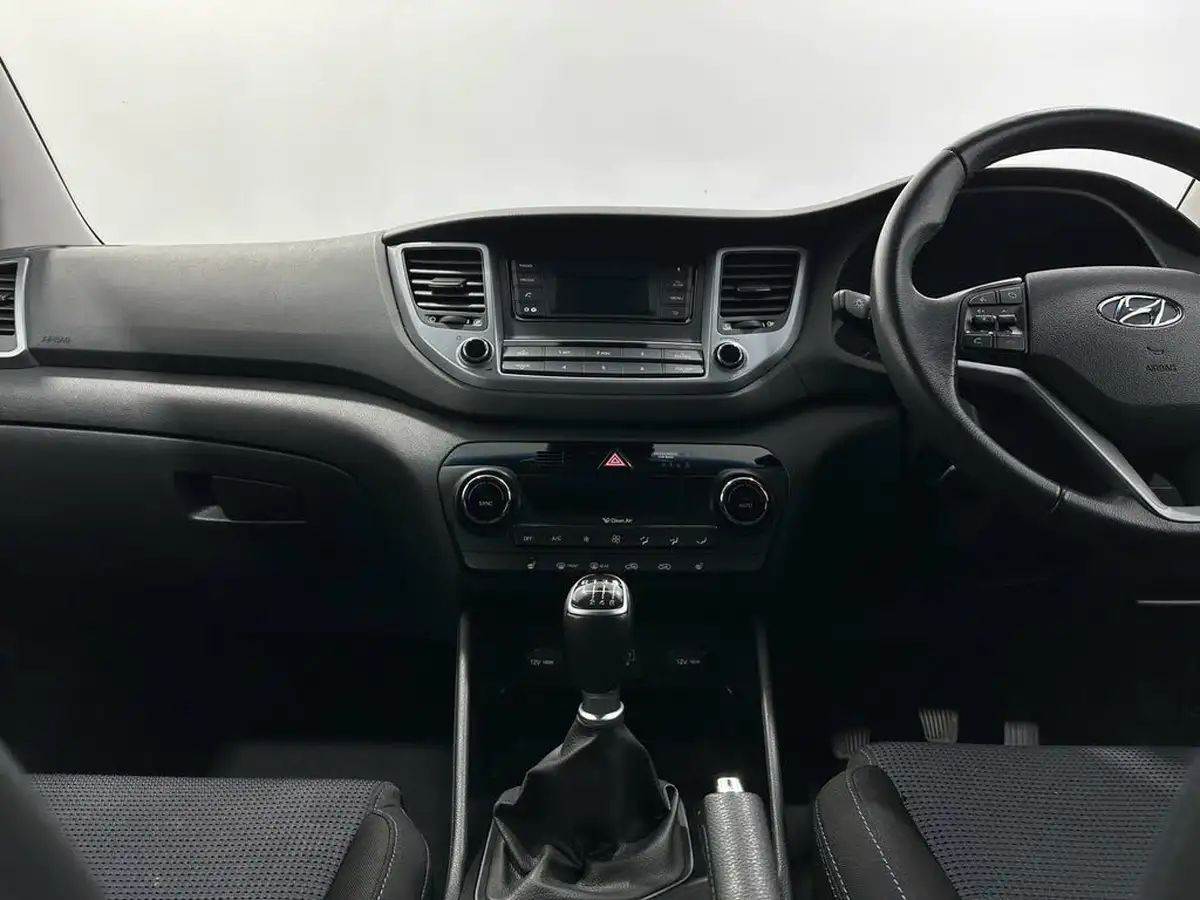 2016-hyundai-tucson-16-gdi-blue-drive-se-big-18
