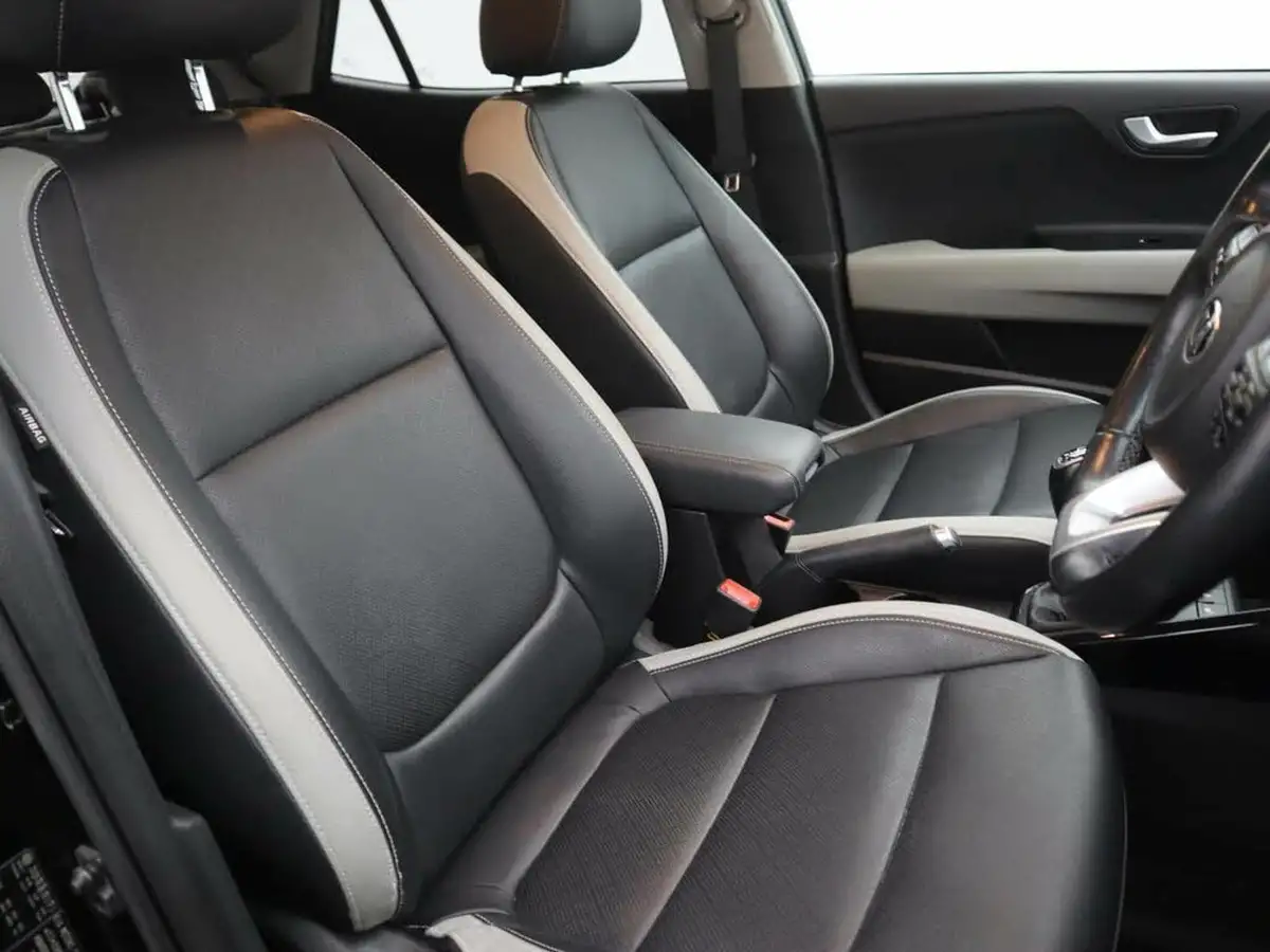 2018-kia-stonic-10-t-gdi-4-big-10