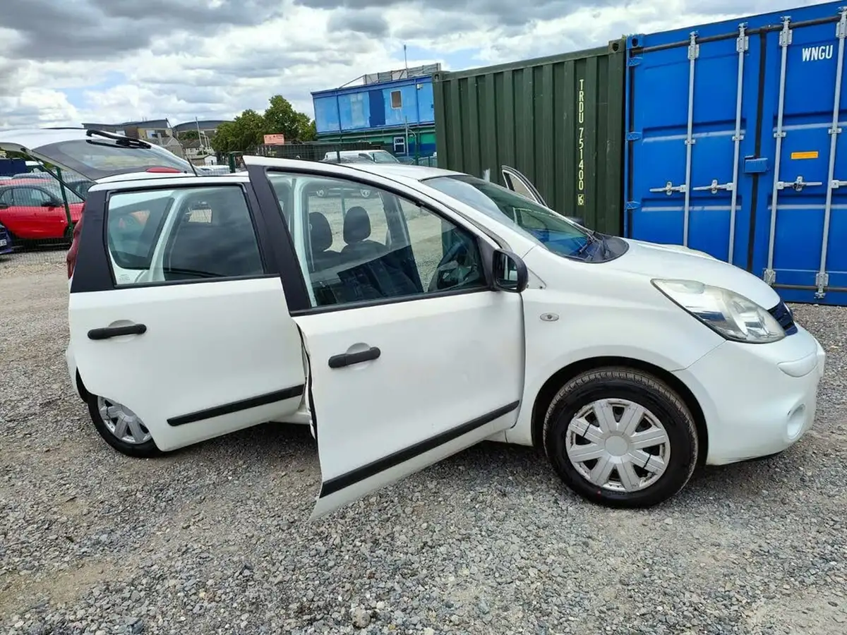 2010-nissan-note-14-visia-16v-ac-big-21